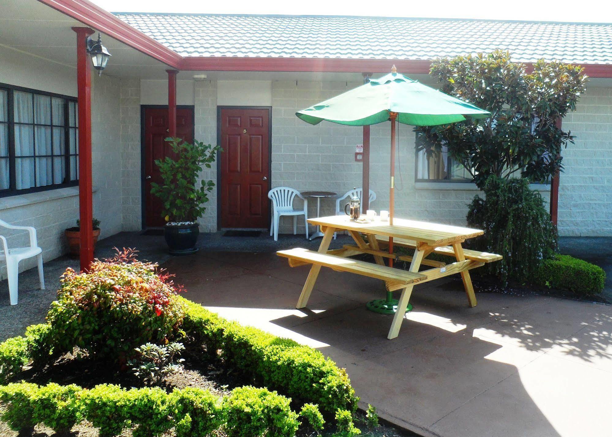 וונגאנואי Bk'S Magnolia Motor Lodge מראה חיצוני תמונה